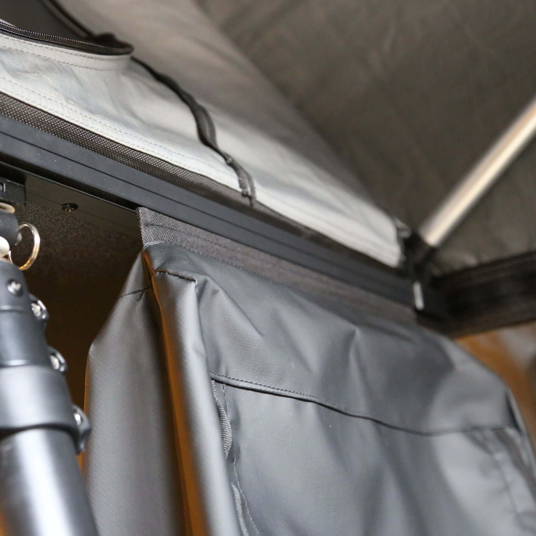 Shoe bag for roof tent Track & Elements